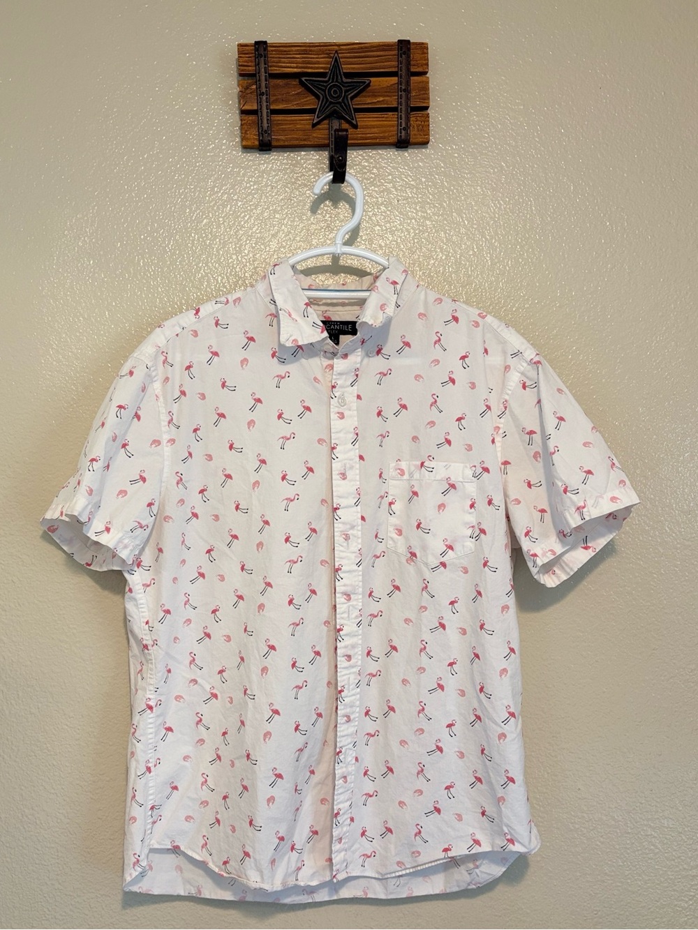 J Crew Mercantile Flex Flamingos Shrimp Short Sleeve Button Down Shirt size L